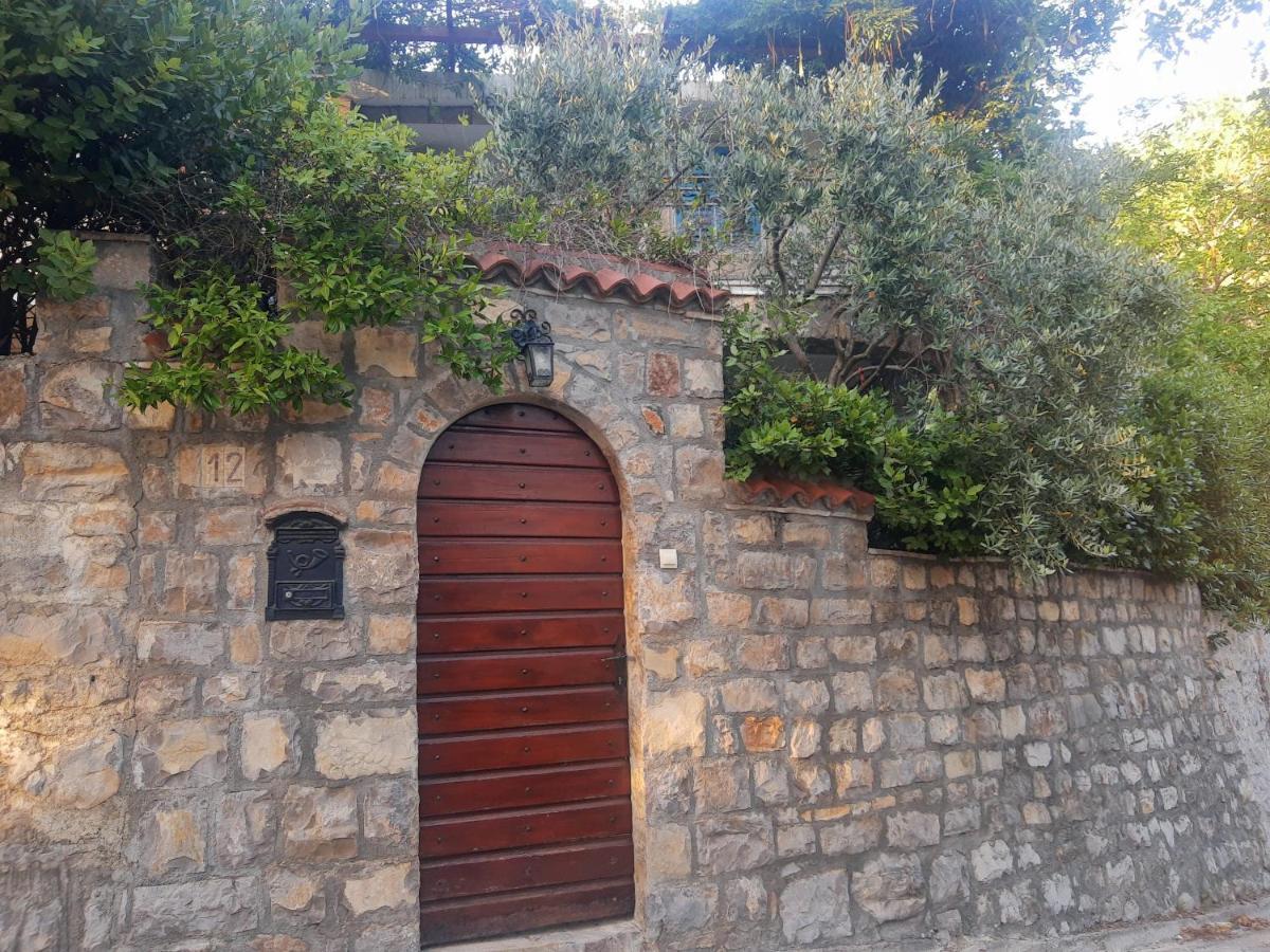 בודווה Sea-Side Old Stone Villa With A Private Garden מראה חיצוני תמונה