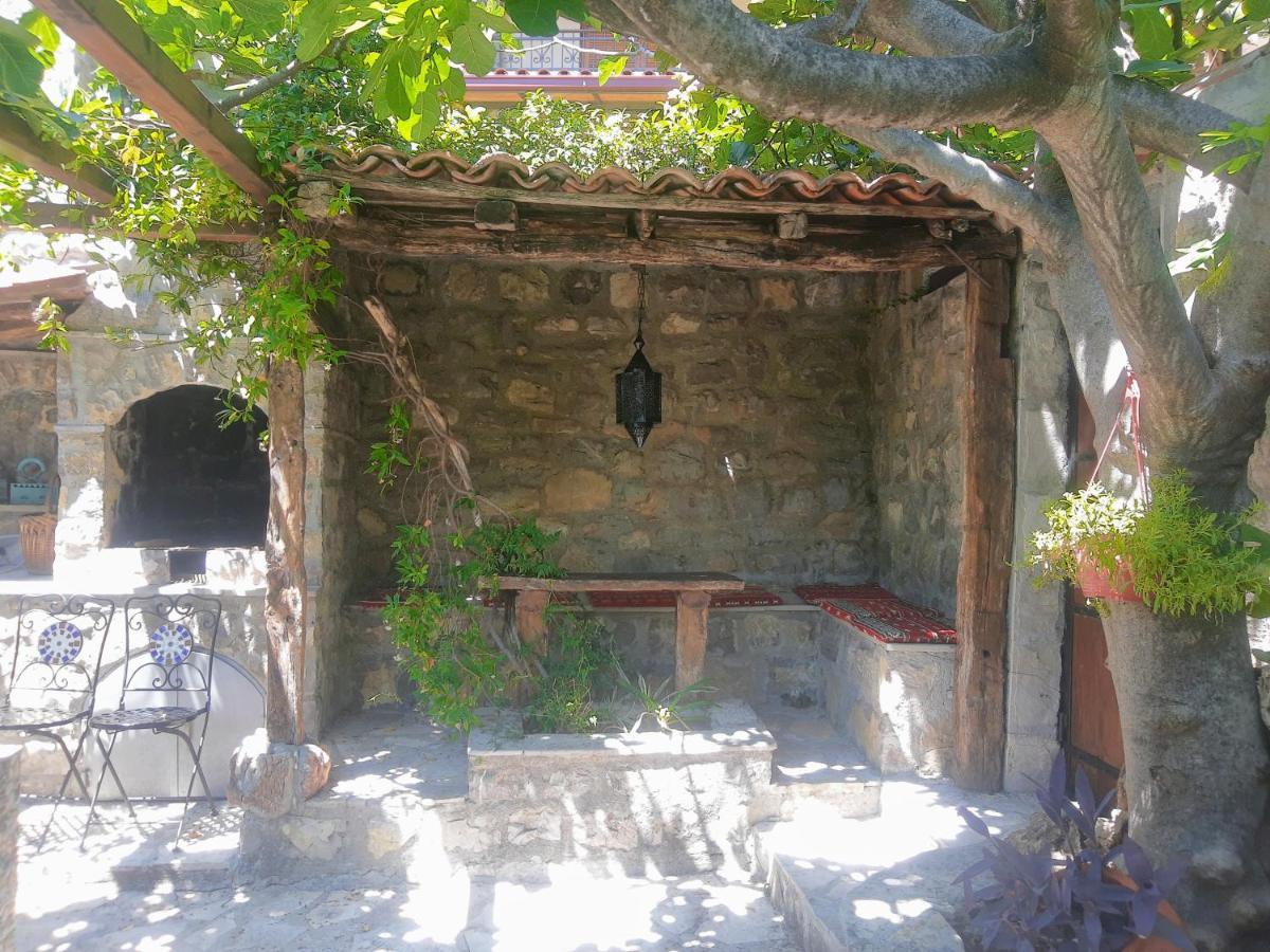 בודווה Sea-Side Old Stone Villa With A Private Garden מראה חיצוני תמונה