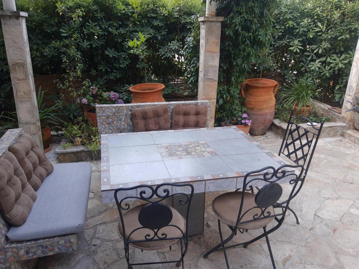 בודווה Sea-Side Old Stone Villa With A Private Garden מראה חיצוני תמונה