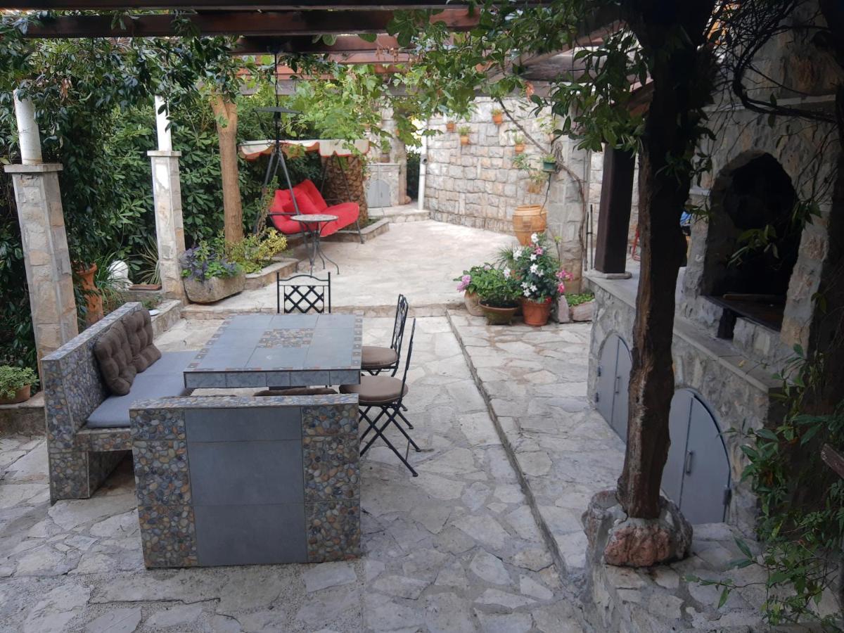 בודווה Sea-Side Old Stone Villa With A Private Garden מראה חיצוני תמונה