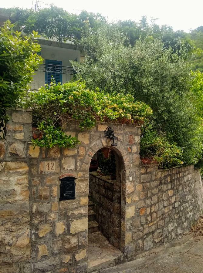 בודווה Sea-Side Old Stone Villa With A Private Garden מראה חיצוני תמונה